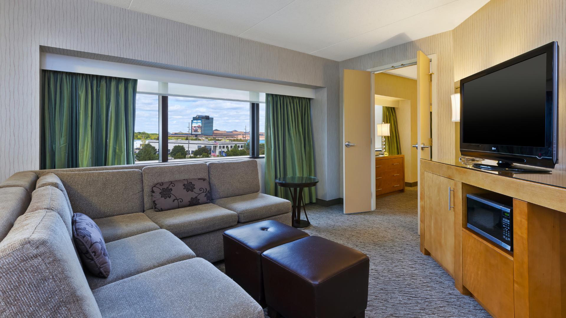 Hotel Auburn Hills Bagian luar foto