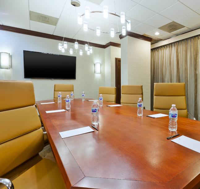 Hotel Auburn Hills Bagian luar foto