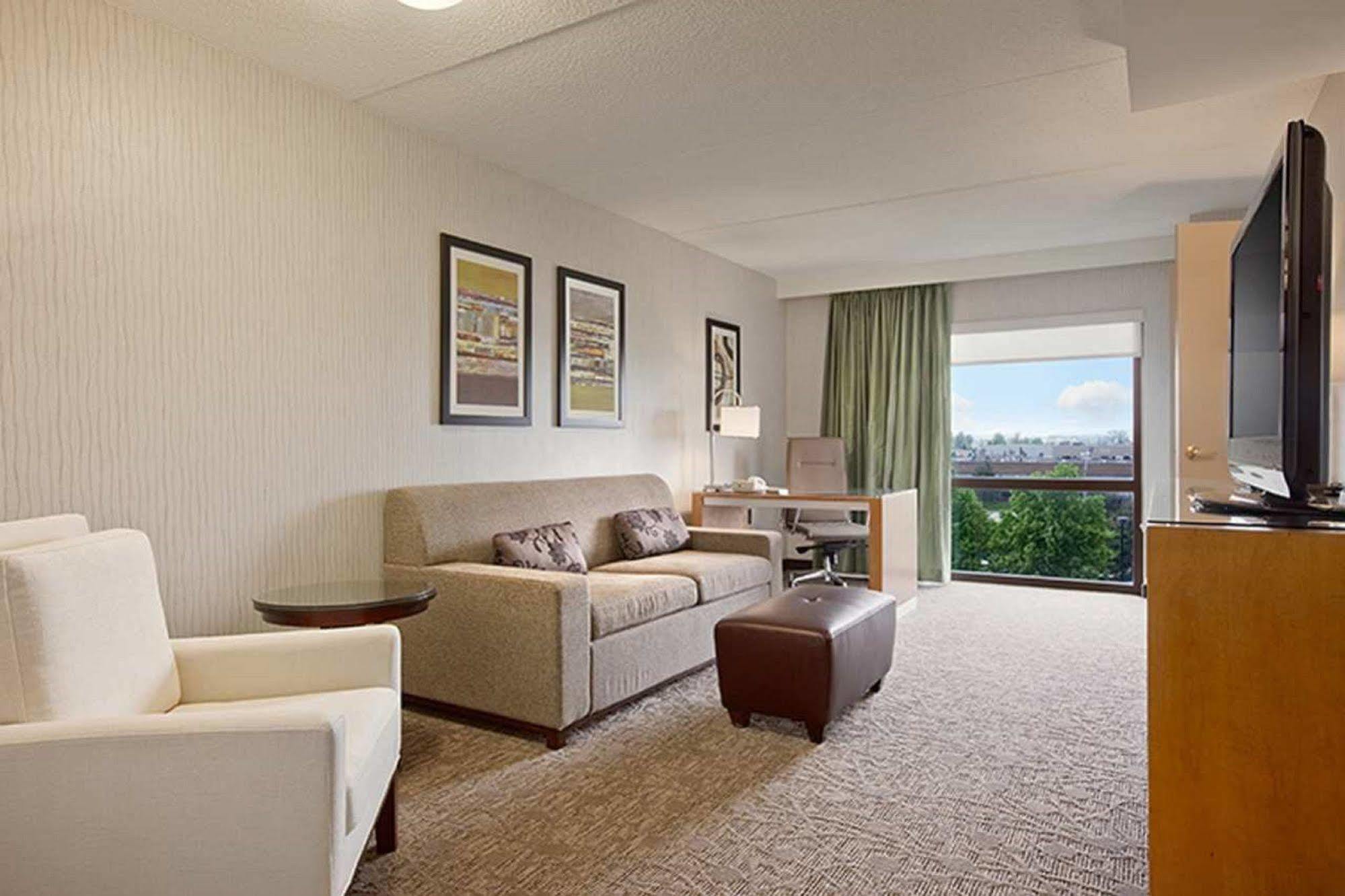 Embassy Suites By Hilton Auburn Hills Ruang foto